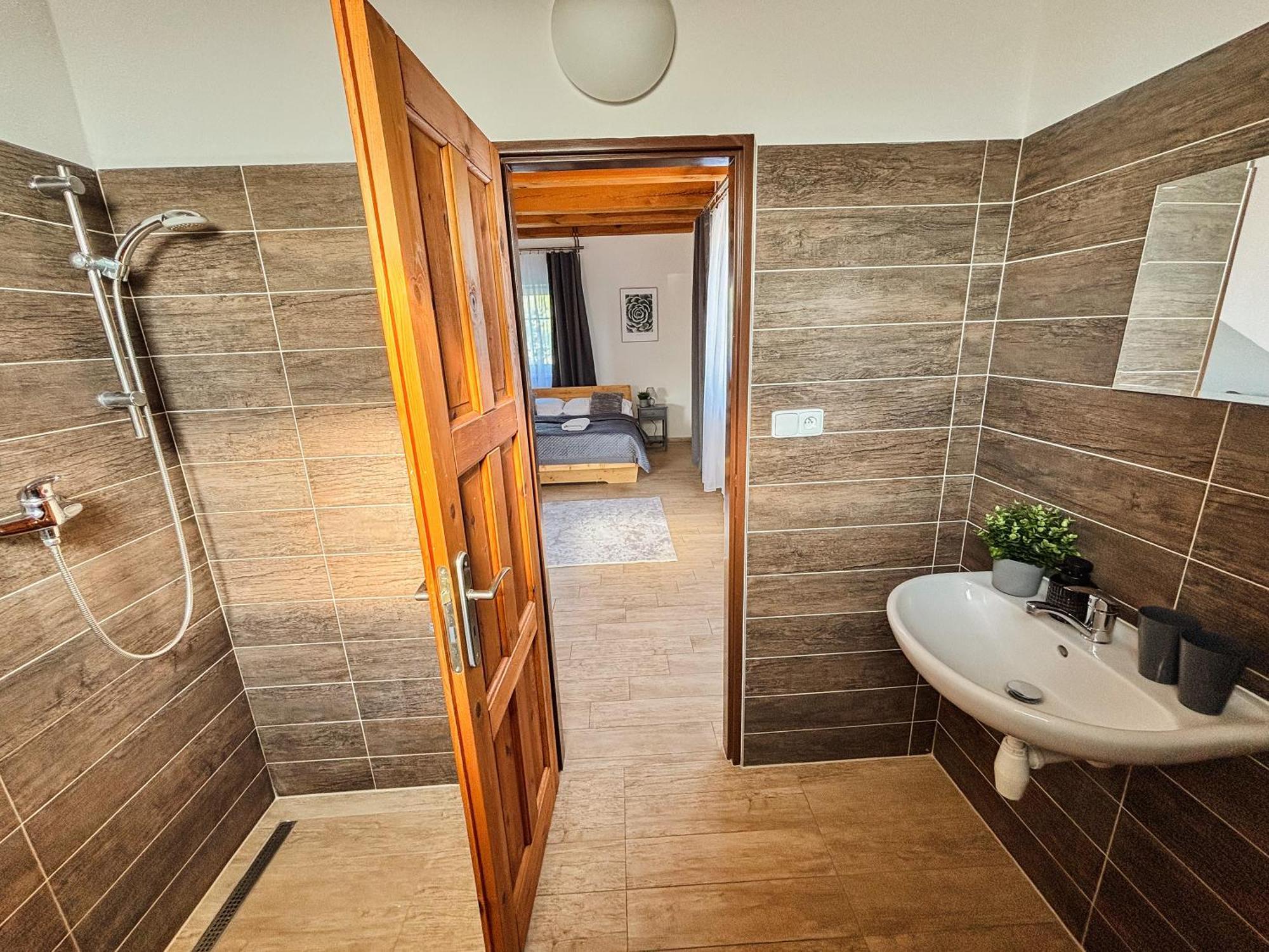 Wellness Hotel & Minipivovar Knezinek Budweis Exterior foto